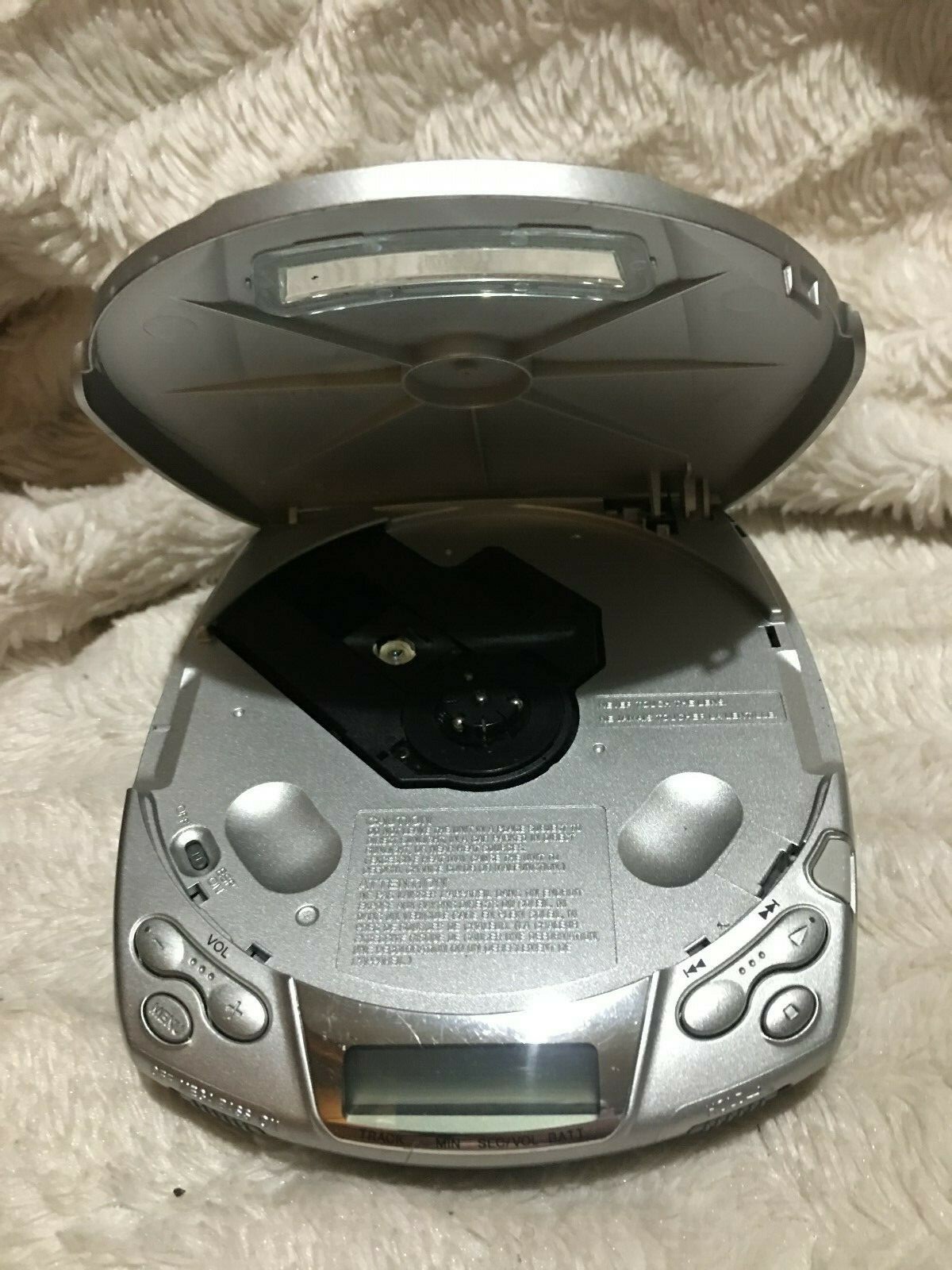 Sony Discman ESP2 Digital Mega Bass D-E200 Portable CD Player Silver Working