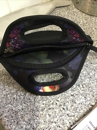 Cynthia Rowley GO Insulated Lunch Bag Color: Black w/ Floral Lining Zip Closure