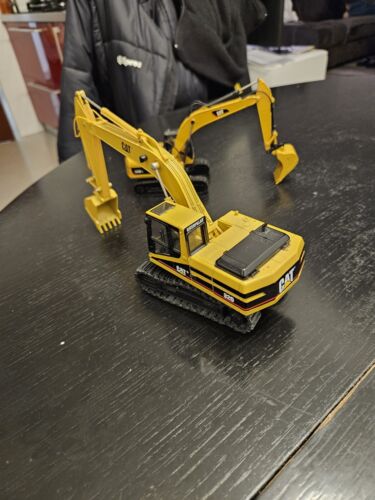 HITACHI ZX870LCH-3 Hydraulic excavator Scale 1:50 | eBay HITACHI ZX870LCH-3 Hydraulic excavator Scale 1:50 | eBay