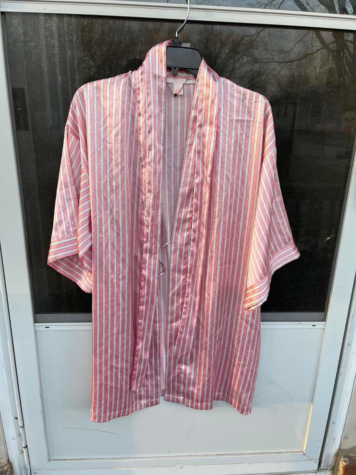 Victoria's Secret Women's Satin Stripe Short Robe Pink WHITE