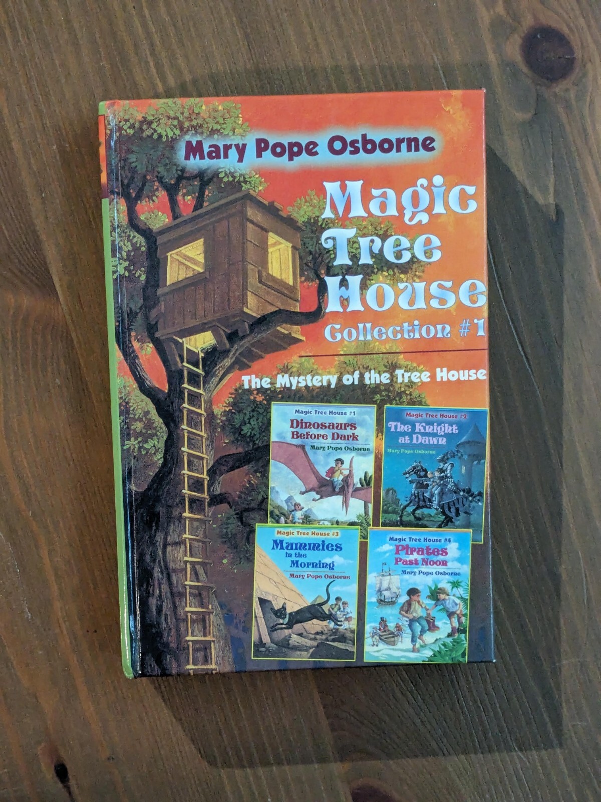 洋書 MAGIC TREE HOUSE Magic Tree House Collection #1 Mary Pope Osborne (Hardcover