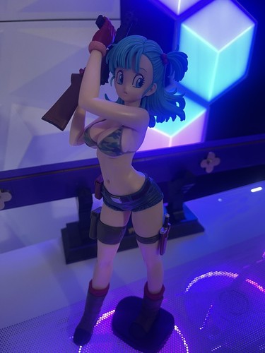 ドラゴンボール 　GLITTER&GRAMOURS BULMA Amazon.com: Banpresto Dragonball Glitter&Glamours-Bulma- Ii
