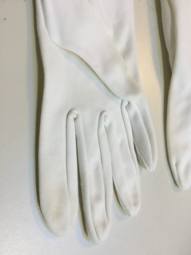 Vintage ladies gloves white shirred beautiful elegant one size