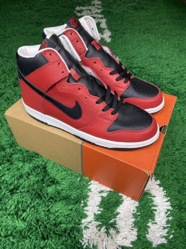 RARE NIKE Dunk High 2004 Varsity Red/Black/White 309432-601 RARE NIKE Dunk High 2004 Varsity Red/Black/White 309432-601