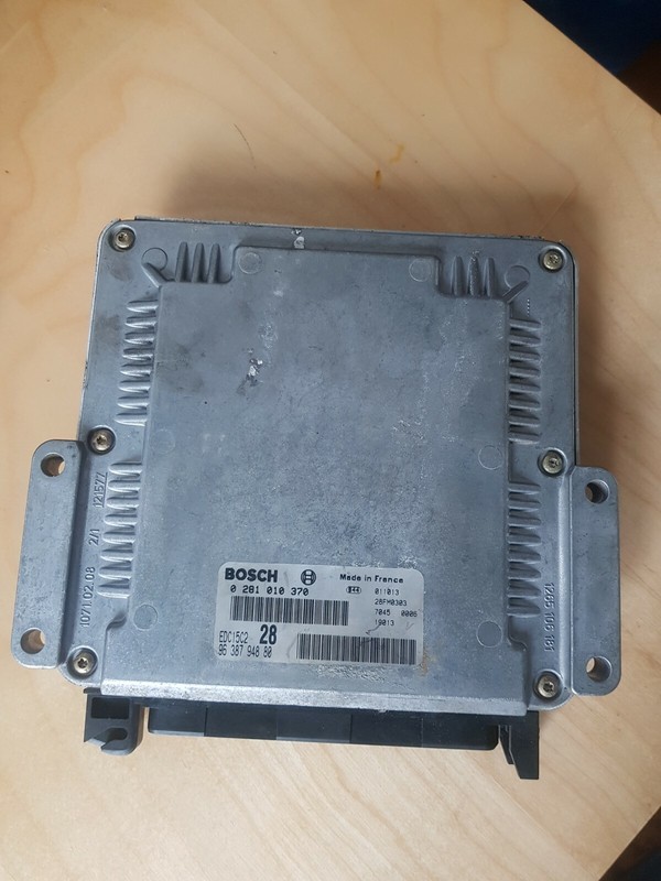Calculateur Peugeot 406 Edc15c2 0281010370 9638794880 Ecu 