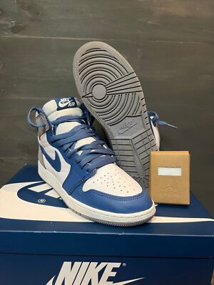 スニーカー jordan 1 retro high og (ps) true blue Official Look At The Air Jordan 1 Retro High OG True Blue