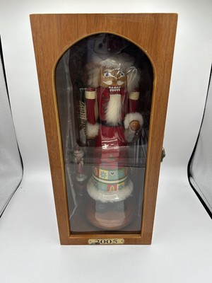 2005 14'' Wooden Nutcracker Holding Lamp & Basket  w/ Ornament in Wooden Box