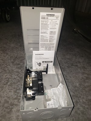 Siemens  125 Amp 4-space 8-circuit Main Lug Surface Mount Indoor Load Center |
