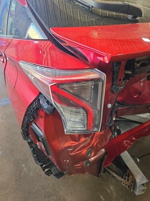 Used Left Quarter Panel Mount Tail Light fits: TOYOTA PRIUS Left 16 17 18