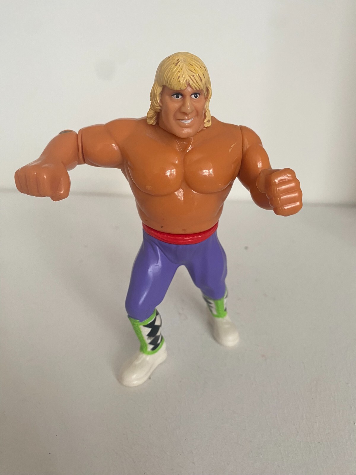 WWF HASBRO OWEN HART プロレスフィギュア WWF Hasbro Yellow Card Owen Hart Wrestling Figure WWE