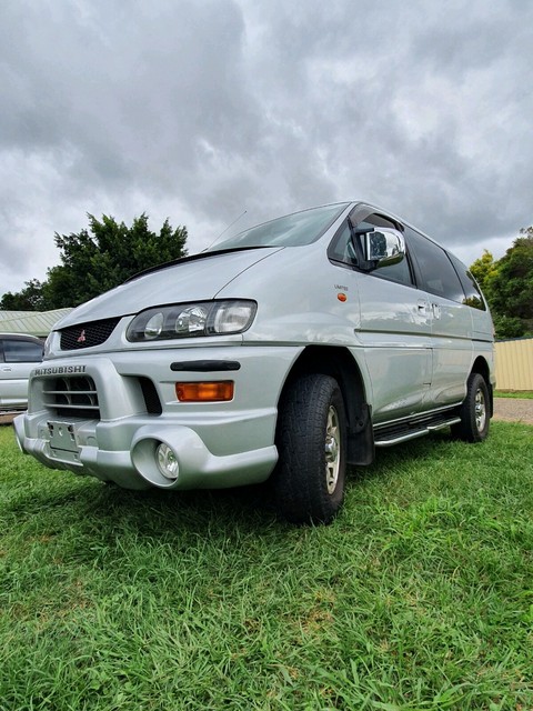 Delica mitsubishi 2004