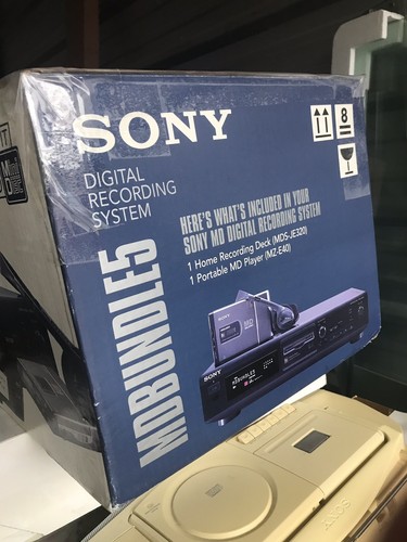 SONY MDS-JE320 HOME RECORDING MINI DISC DECK W/ SONY MZ-E40 -BUNDLE -USED IN BOX