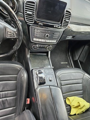 image 2 of interior