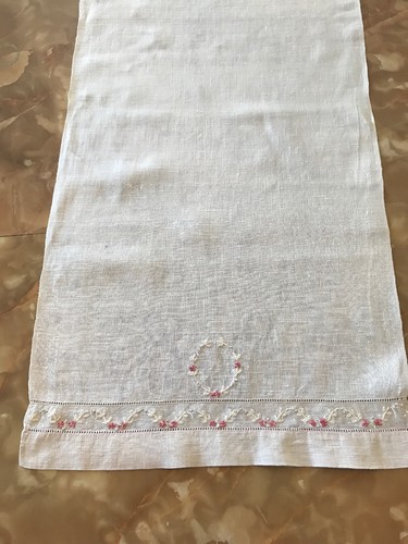 Vintage Embroidered Hand Towel, White, Floral, Shabby, Farmhouse,  18 x 31