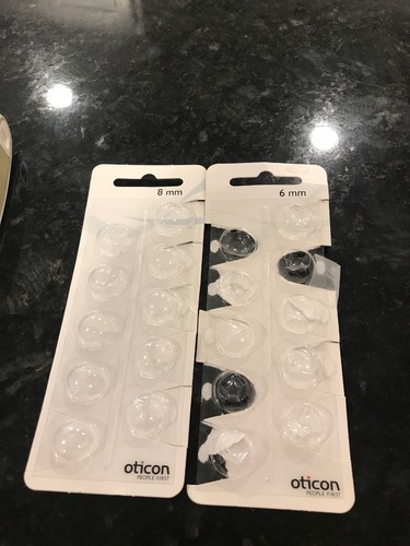 Oticon Delta? Hearing Aids w/ Batteries and Replacement Ear Buds