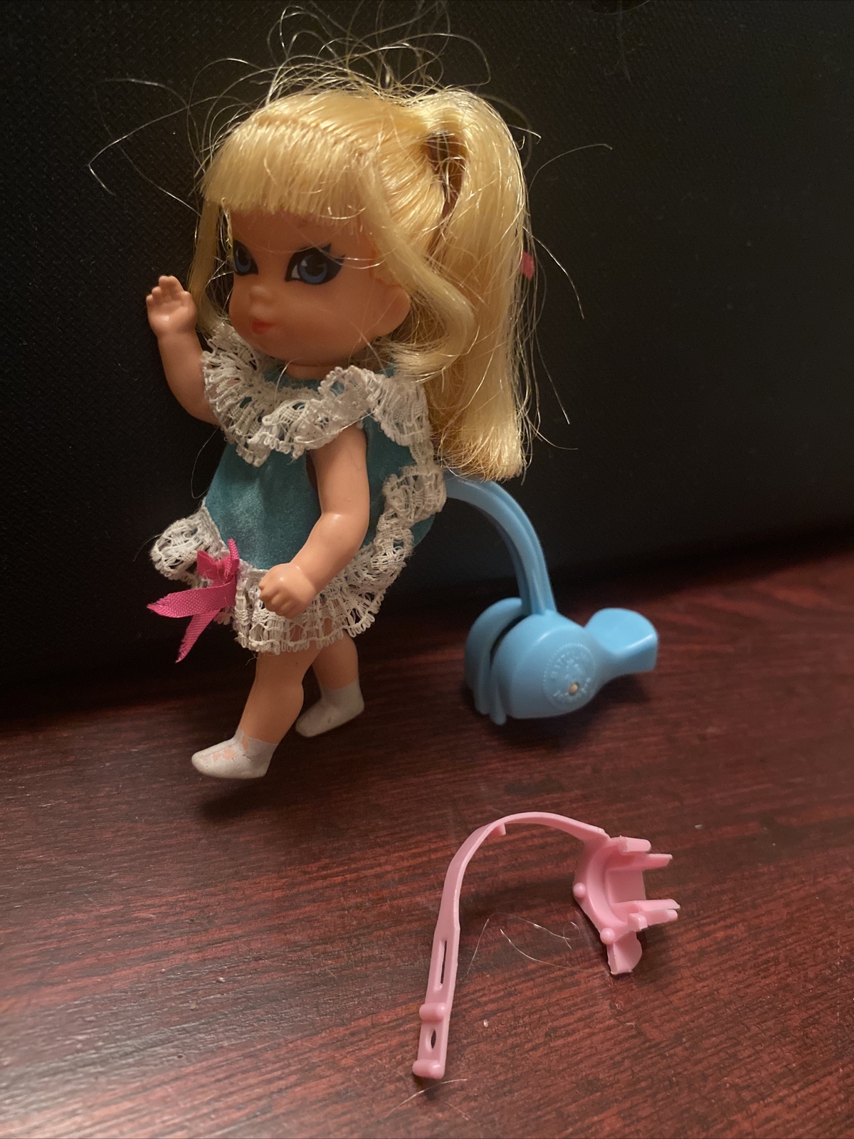 ヘチャン ドール Mattel Liddle Kiddles Suki Skediddle with Pusher Walker