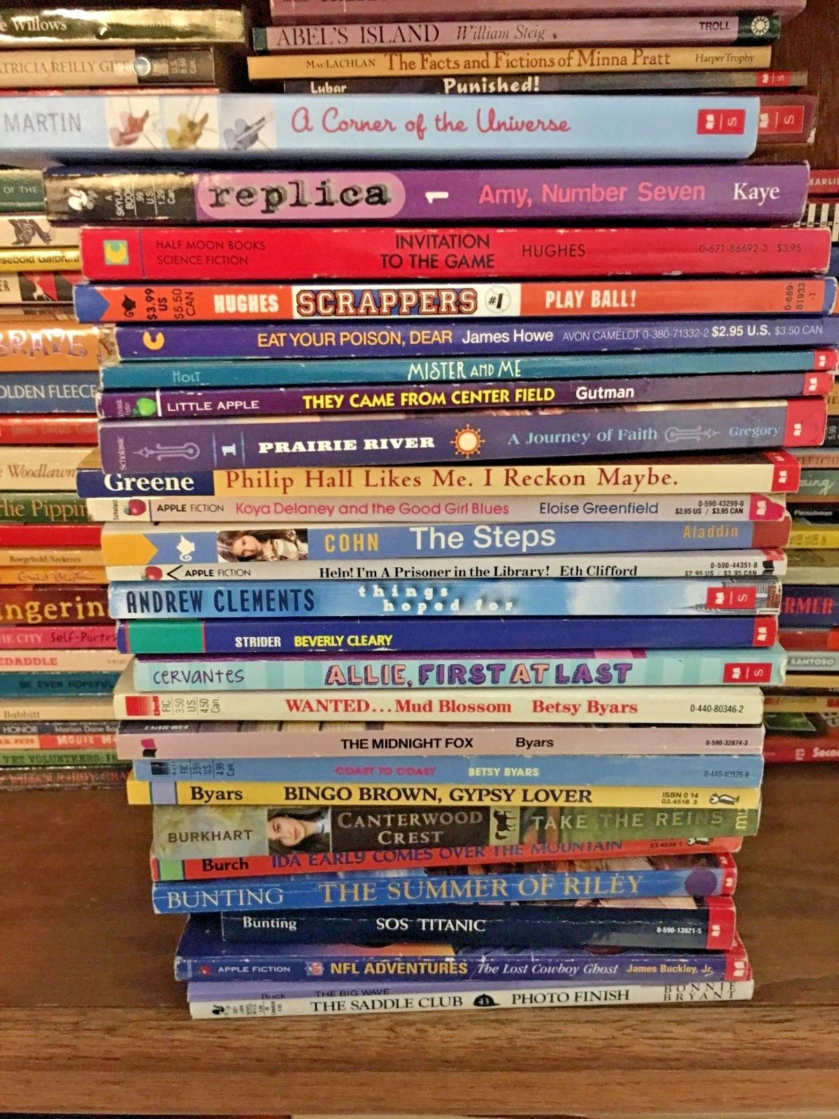 K26 Kids Chapter Books Teacher Classroom Lot of 100 Level 4-6 ~ Newbery & AR
