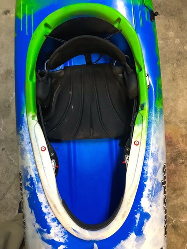 Pyranha Fusion Kayak W/ Connect 30 Outfitting