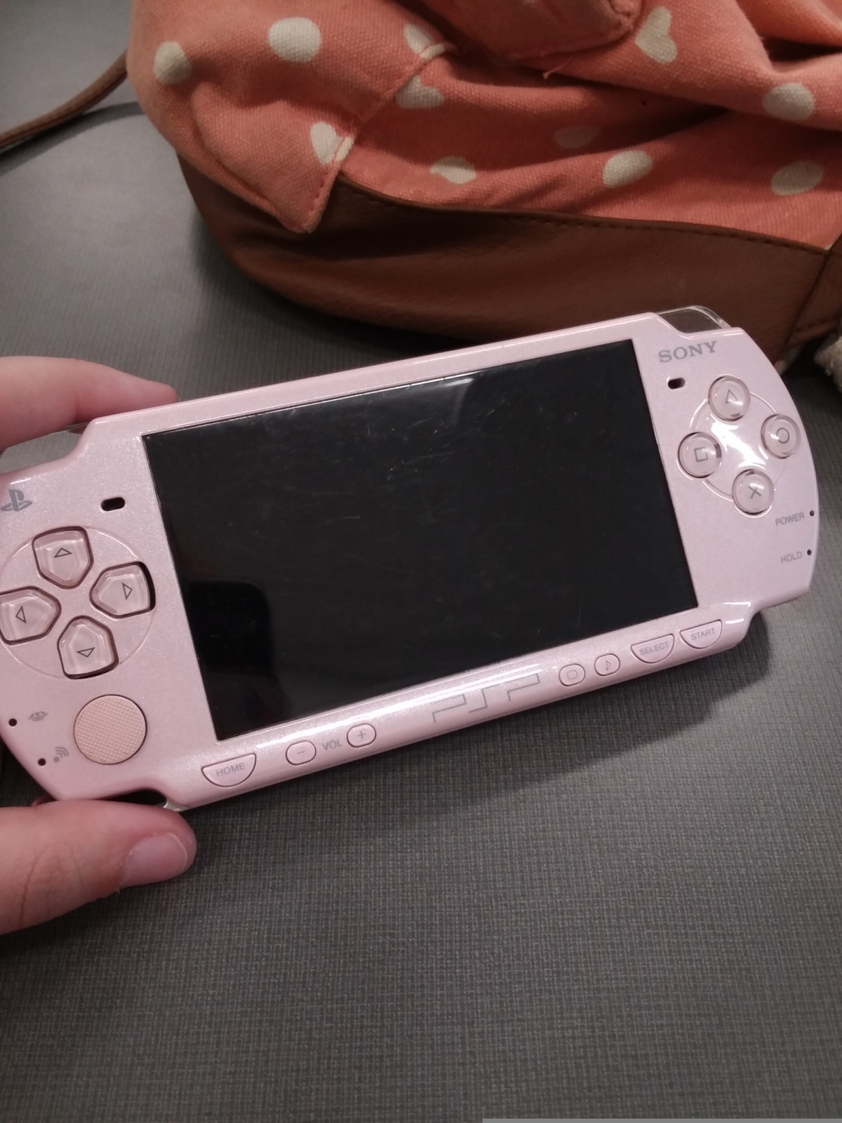Sony PSP 2000 Rose Pink (PSP-2000RP) PlayStation portable Sony PSP 2000 Rose Pink (PSP-2000RP) PlayStation portable