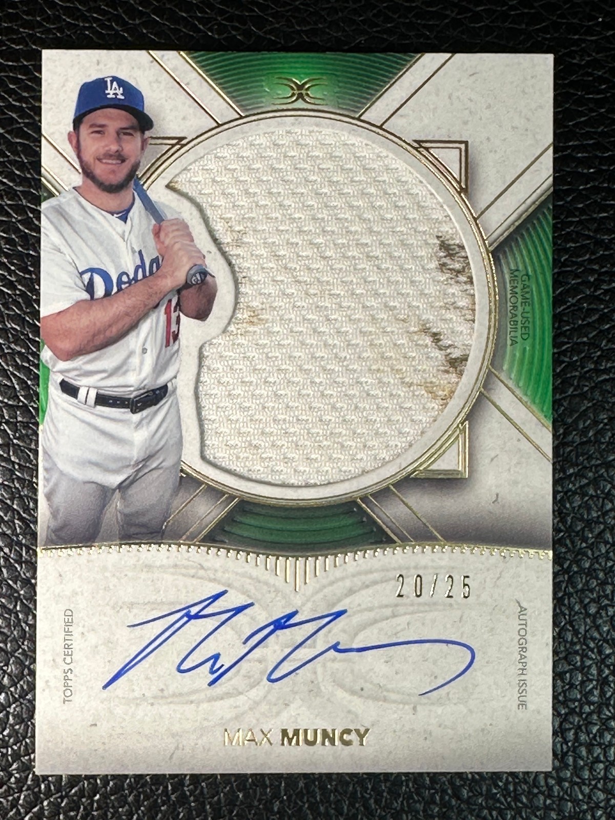 2021 Topps Definitve Collection Green Max Muncy 20/25 Auto Game Used Jersey