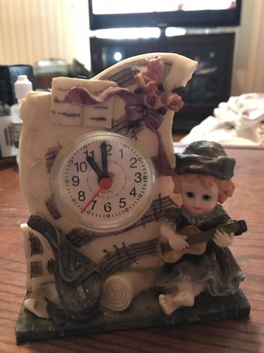 Vintage Mini Poly Girl resin Clock Collectible 5” Tall. #12801 Quartz