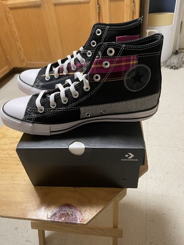NIB Hacked Fashion Converse Chuck Taylor All Star Black White Cactus Flower Sz10