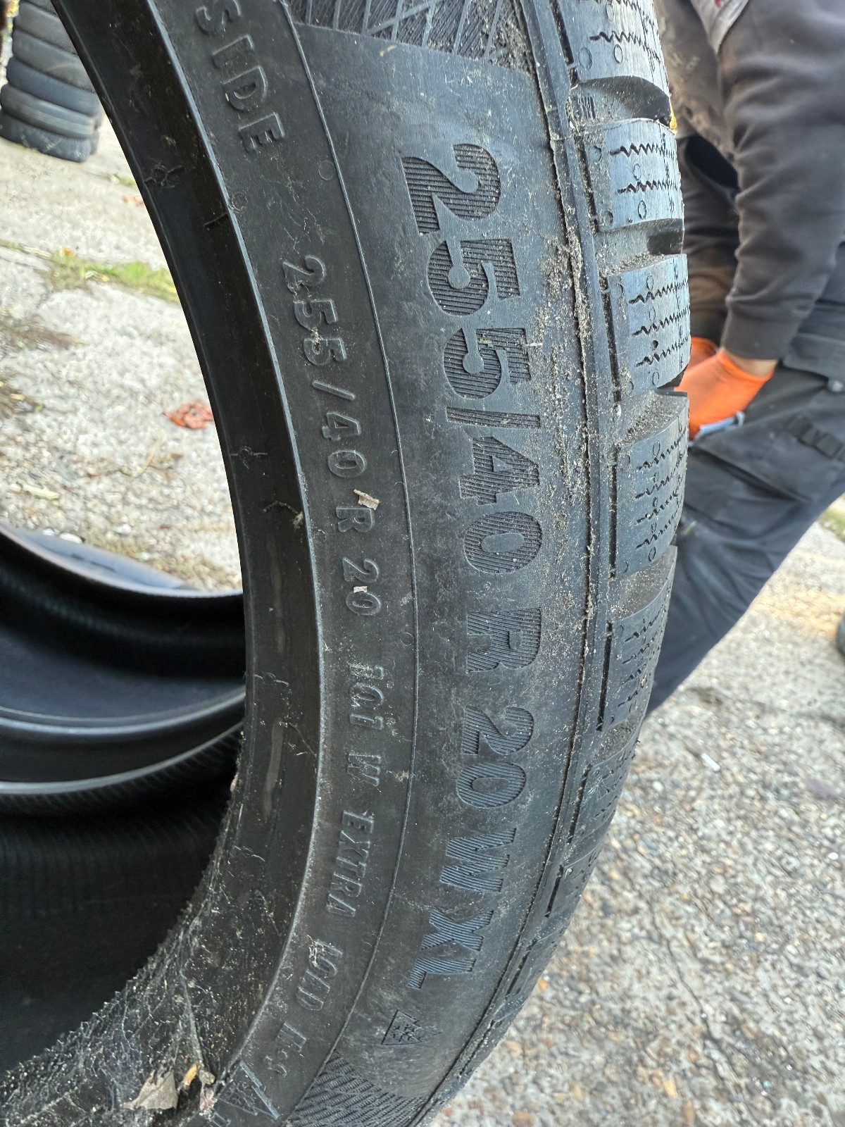 New 255 40 20 Continental Winter Ts850, M+S, XL, 101w, x1 Tyre (F1_tyres) YD281