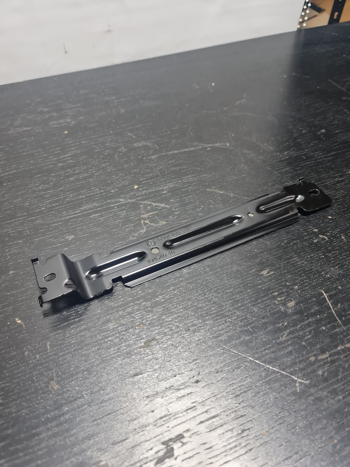 0 Bmw 3 SERIES G20 - 2018 2019 2020 2021 - BATTERY HOLD DOWN CLAMP 194540-10 image 2