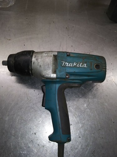 Makita TW0350 impact wrench. FREE SHIPPING!!!!