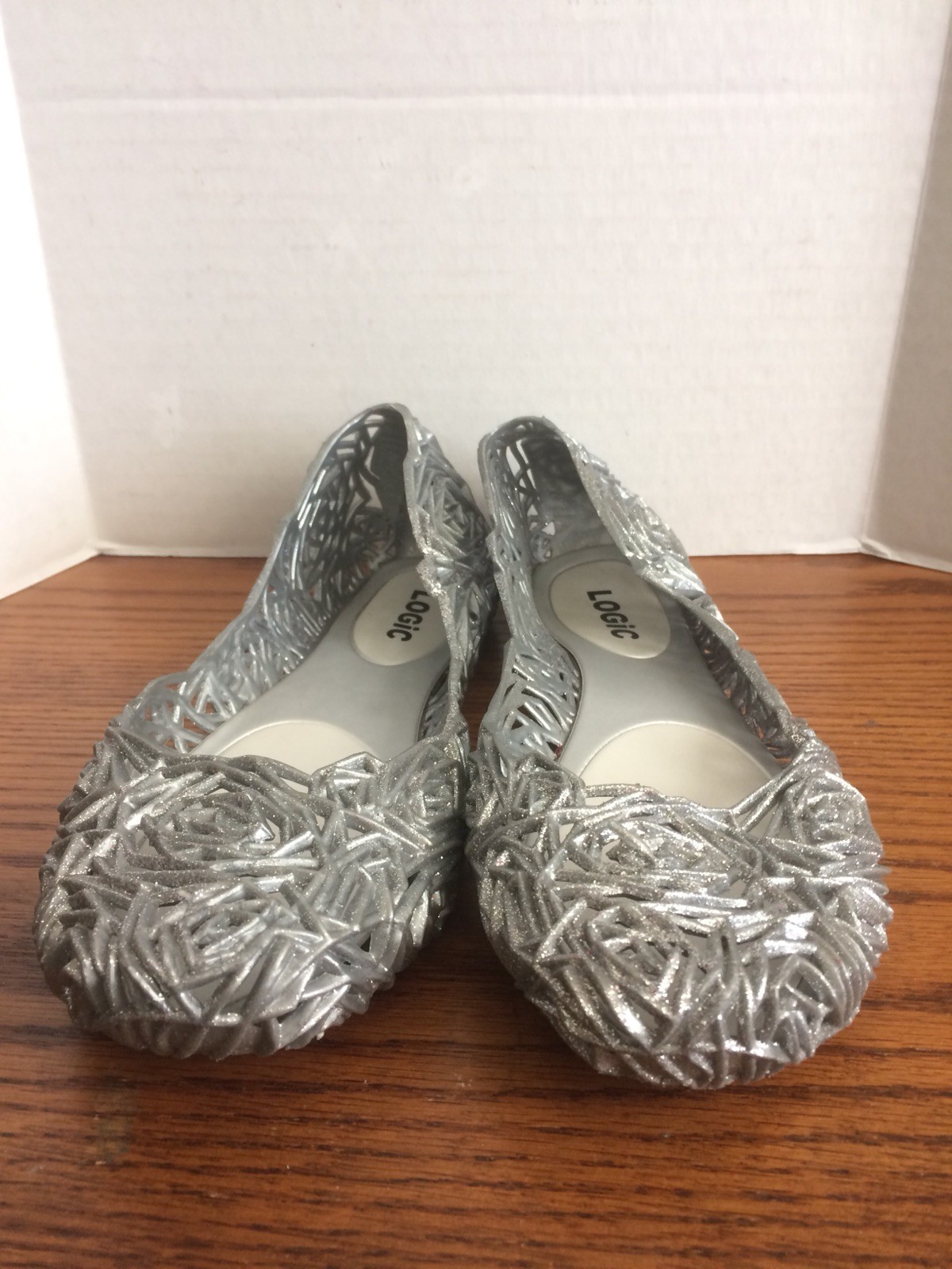 Logic Plastic Shoes Flats Women's Size 8 Gray Silver