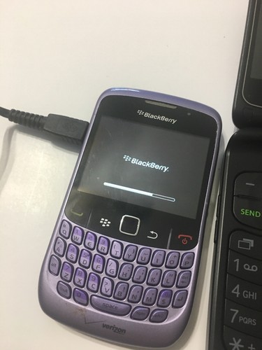 cell phone lot Blackberry Curve Verizon ZTE & Samsung Flip Phones