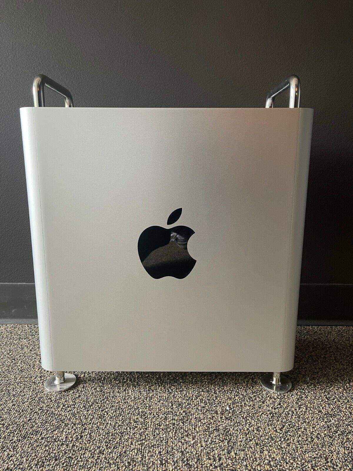 Apple Mac Pro 2019 - 3.2GHz 12-Core, 128GB RAM, 4TB SSD Apple Mac Pro 2019 - 3.2GHz 12-Core, 128GB RAM, 4TB SSD