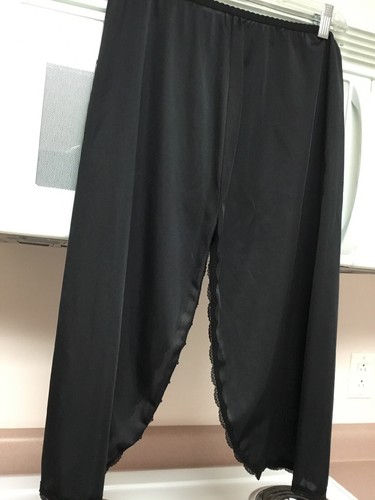 Shadowline Half Slip Size Large 28” Black Nylon, Double Slit Sides, Lace, USA