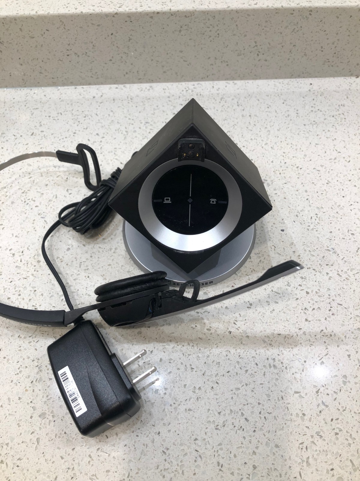 SENNHESER OFFICE/RUNNER Wireless Headset Essential Bundle