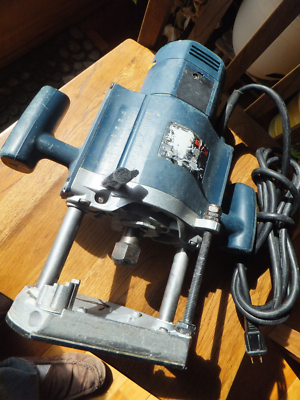 Bosch 1615EVS Plunge Router Adjustable 12000 23000 RPM Works