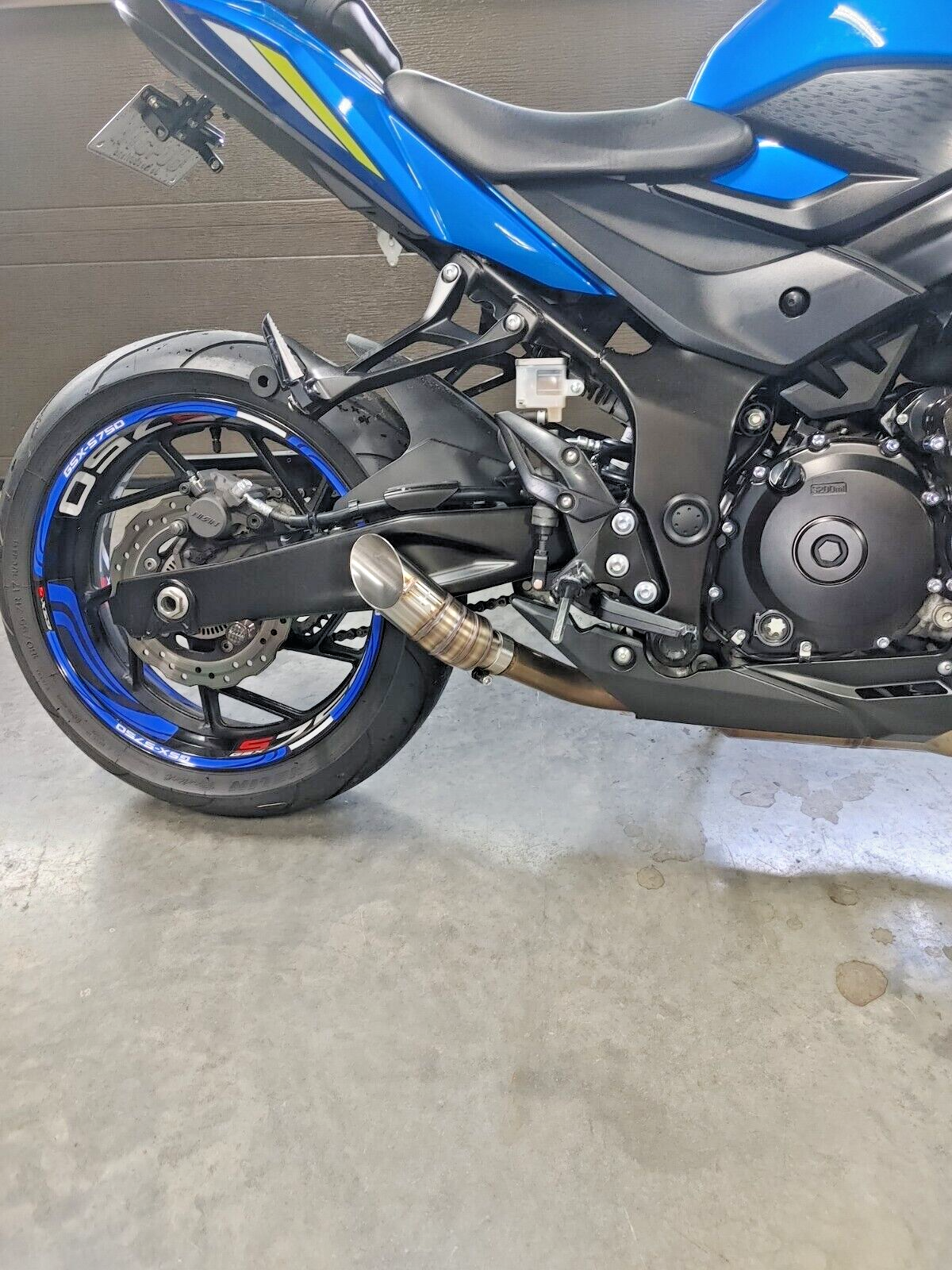 Kanemo SUZUKI GS GSX用マフラー 2015-2024 Suzuki GSX-S / GSXS 750 Shorty Exhaust Pipe Slip