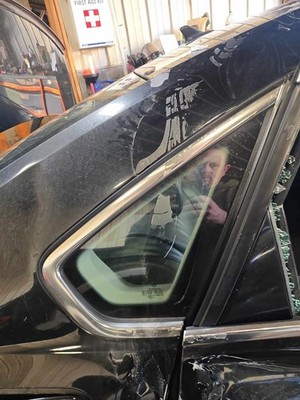Used Right Quarter Glass/Window fits: VW PASSAT Right 12 13 14 15 16 17 18 19