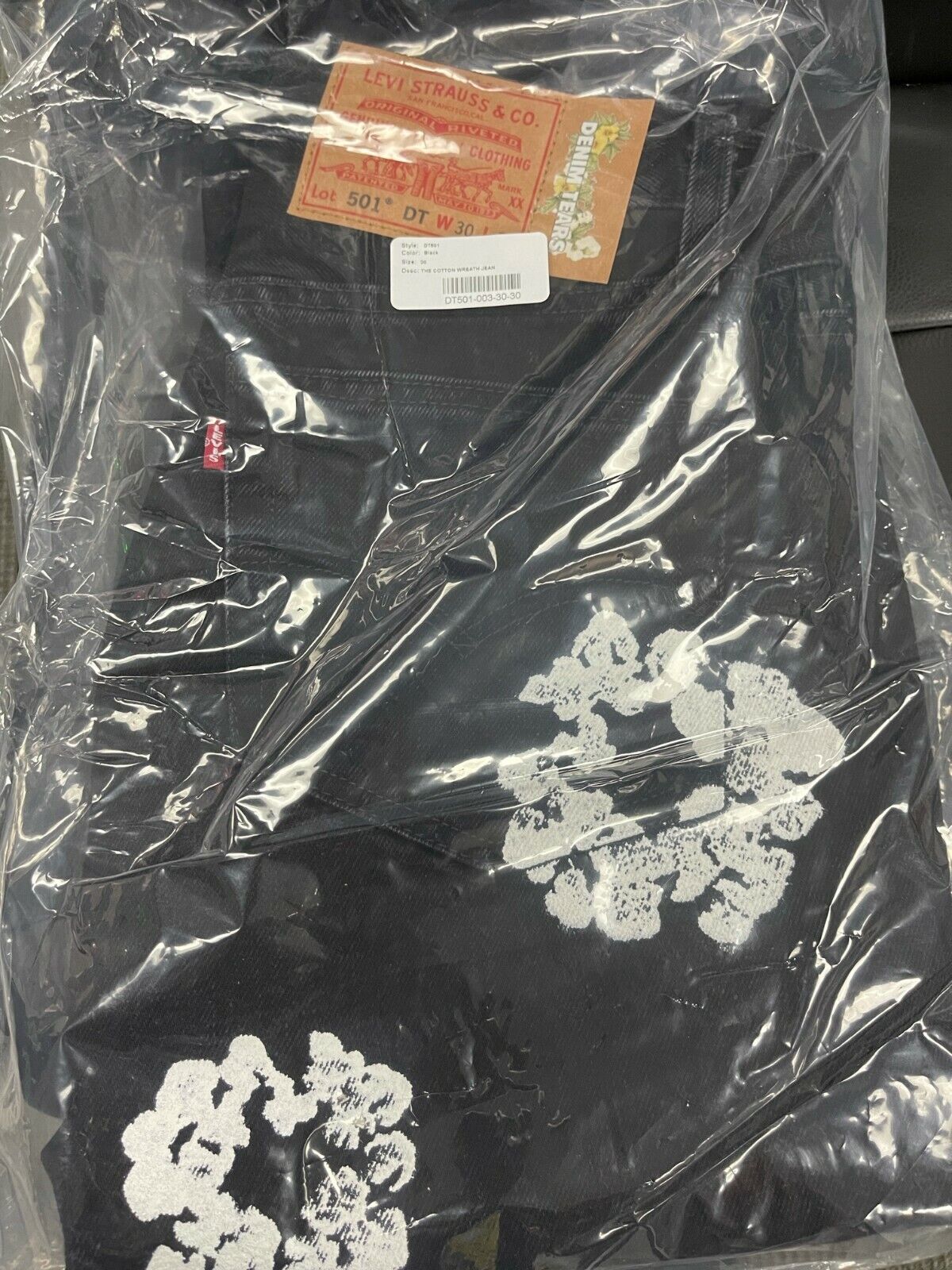 New Denim Tears X Levi's 501 Black Cotton Wreath Jeans 30 x New Denim Tears X Levi's 501 Black Cotton Wreath Jeans 30 x