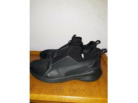 ladies black gym trainers