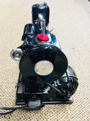 Vintage  Black Singer Featherweight 221 Sewing Machine Catalog 3-110 With Case!!