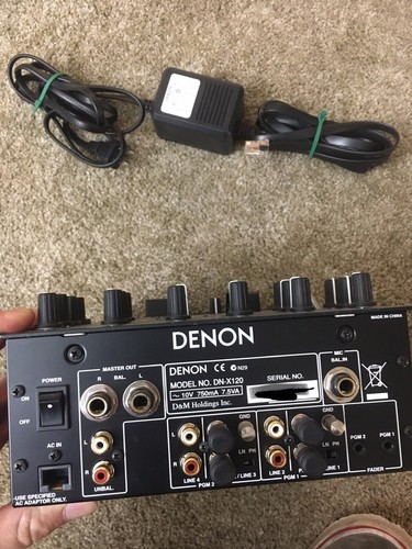 Denon DNX-120 Mixer.