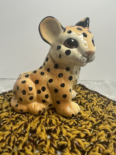 『 Yellow Leopard fam 』by Zuberi 60*60cm Yellow Leopard fam 』by Zuberi 60*60cm（5-Day-Old Leopard