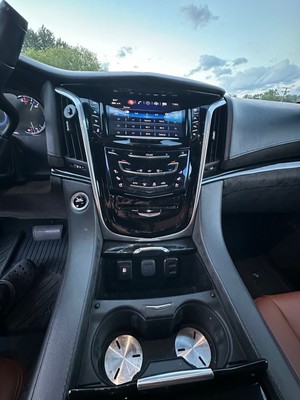 image 4 of interior