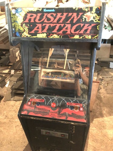 1985 Konami Rush n’ Attack Arcade Machine Rare Collectible Cabinet