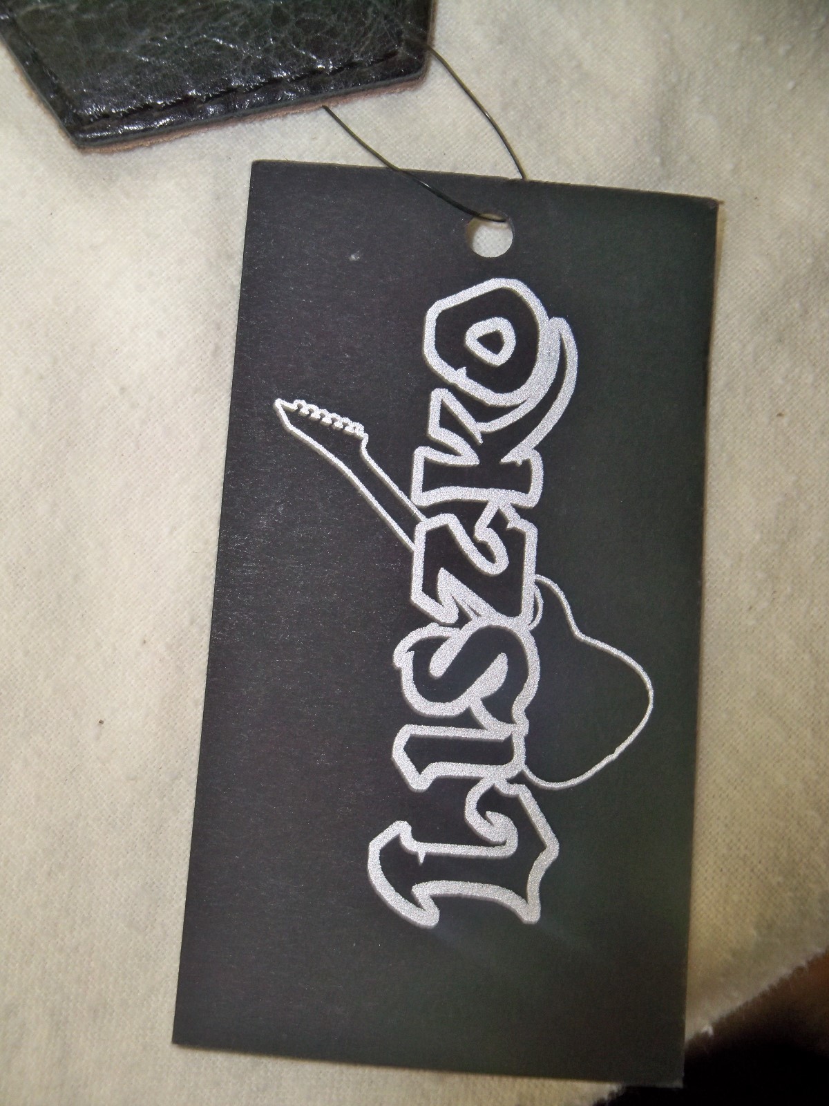 New Liszko Leather Black Adjustable Guitar Strap