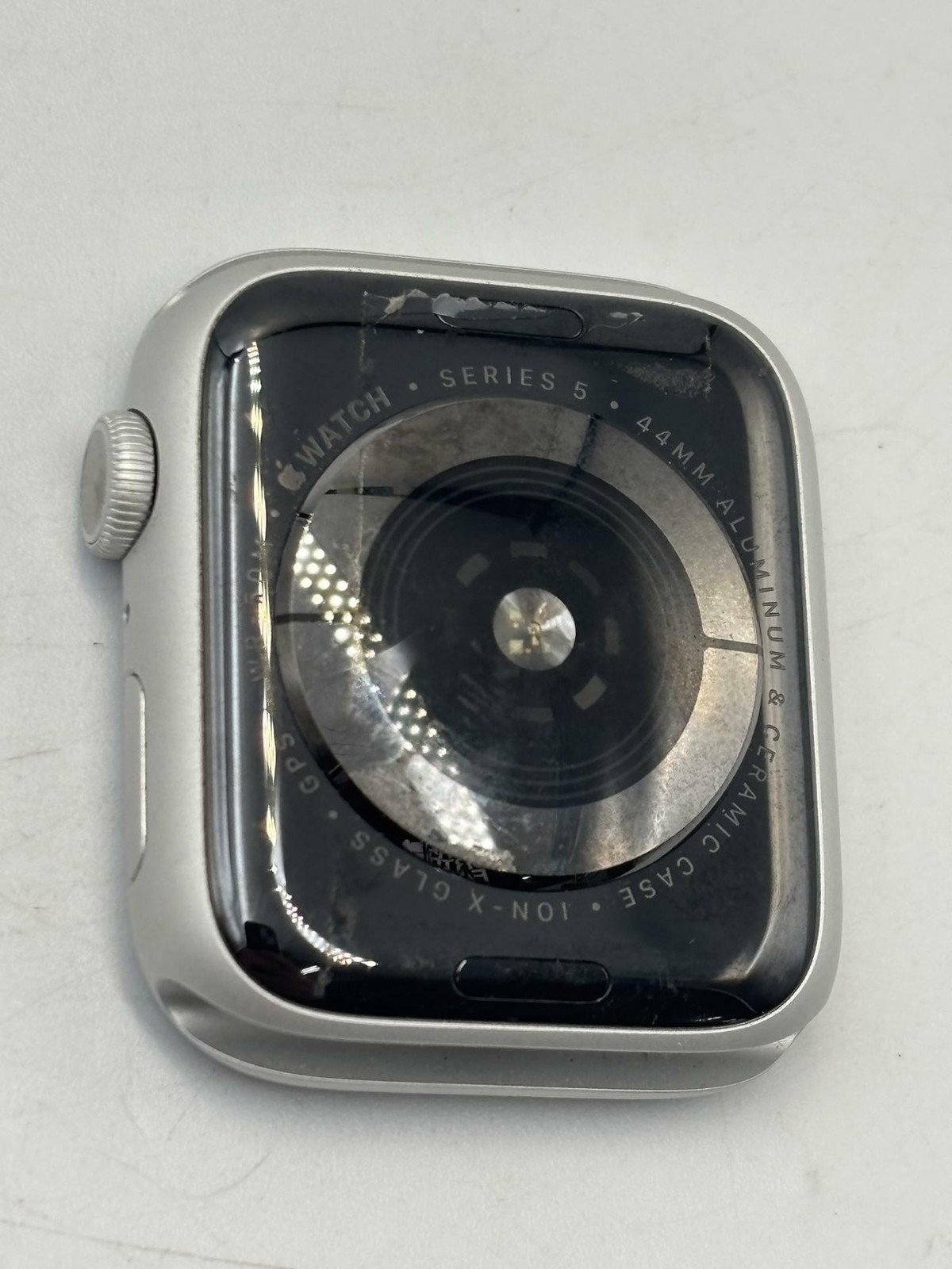 Apple Watch Series 5 Aluminum 44mm A2093 (READ)