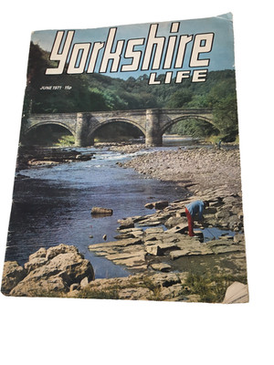 1971 YORKSHIRE LIFE Magazine - November 1971 Vintage Retro ideal prop