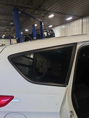 Used Right Quarter Glass fits: FORD ESCAPE Right 13 14 15 16 17