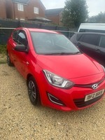  2013 Hyundai i20 classic low miles fsh £35 tax