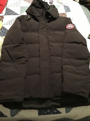 Canada  goose parka McMillan Navy Size Medium Brand New With Tags